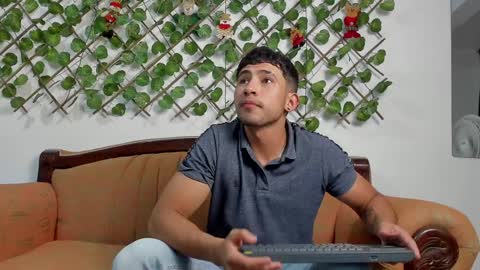 nicky online show from December 11, 10:27 pm