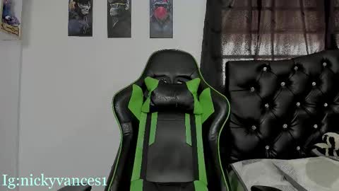 nicky online show from February 23, 8:50 pm