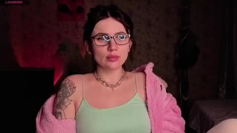 Nicky Weekends online show from January 31, 10:30 pm