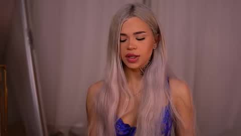 Nicky online show from October 24, 5:53 pm