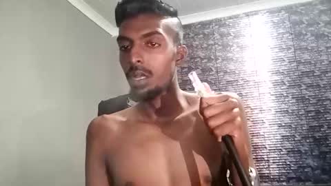 Snapshot of nickyle63 chatting on January 14, 8:04 pm james online show from January 14, 8:04 pm