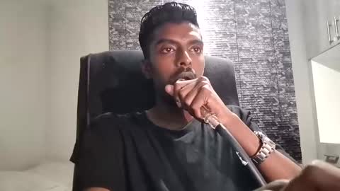 Snapshot of nickyle63 chatting on February 27, 7:04 pm james online show from February 27, 7:04 pm