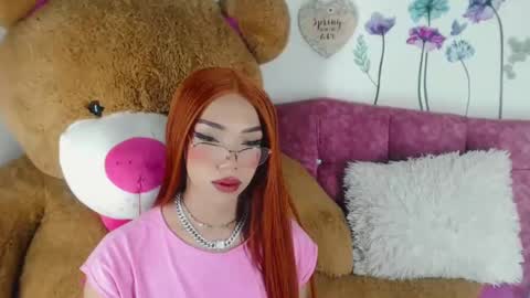 Snapshot of nickynoa chatting on February 10, 12:52 am Nicky online show from February 10, 12:52 am