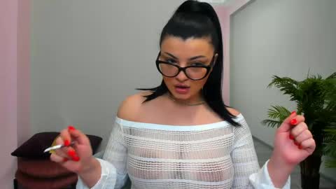 NickyStarr7 online show from April 29, 7:09 pm