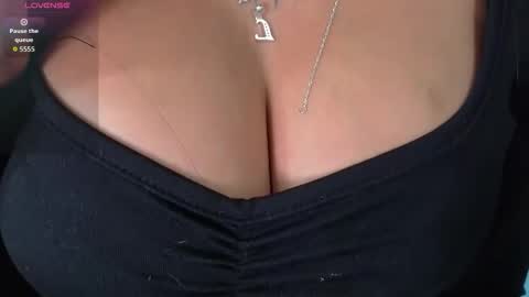 Nicolle online show from January 14, 1:33 am