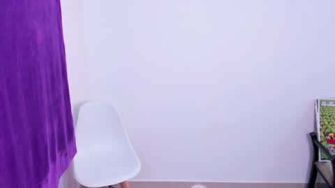 Snapshot of nico_lette_ chatting on December 28, 2:33 am Nico online show from December 28, 2:33 am