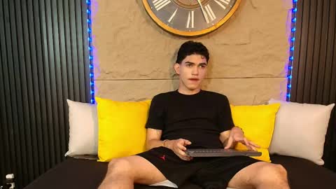 nico_monroet online show from April 21, 8:55 pm