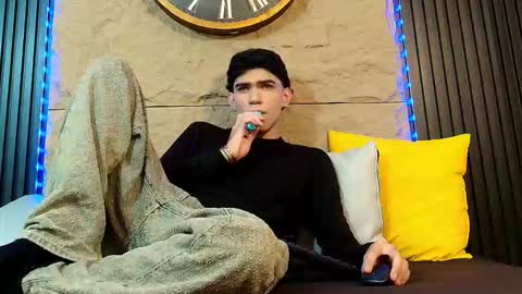 nico_monroet online show from May 13, 10:17 pm