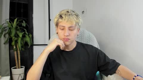 Nico  online show from October 18, 2:47 am