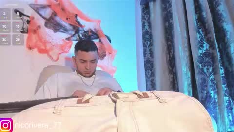 Nicolas online show from November 1, 11:18 pm