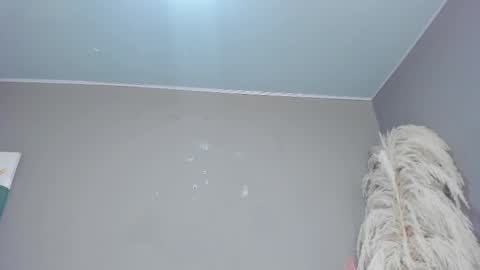 nicohillx online show from February 20, 9:15 pm