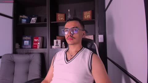 Nico King online show from November 18, 1:33 am