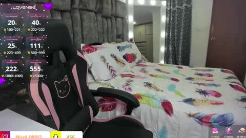 YuliEM online show from December 7, 10:06 pm