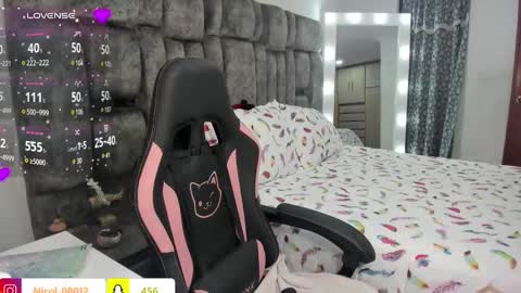 YuliEM online show from December 13, 9:09 pm