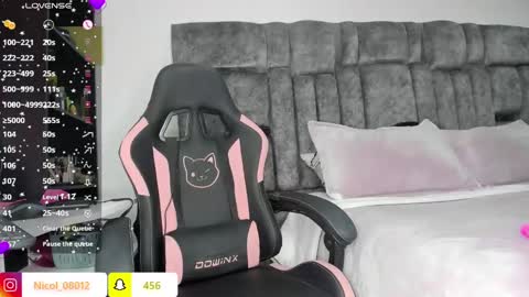 YuliEM online show from December 28, 8:04 pm