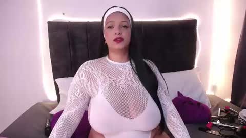 Snapshot of nicol_love00 chatting on July 2, 12:55 pm Nicol online show from July 2, 12:55 pm