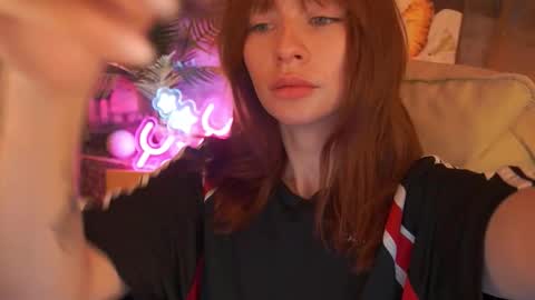 Snapshot of nicol_moonn chatting on February 3, 6:51 am Nicol Moonn online show from February 3, 6:51 am