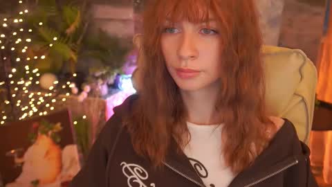 Snapshot of nicol_moonn chatting on February 27, 1:33 pm Nicol Moonn online show from February 27, 1:33 pm