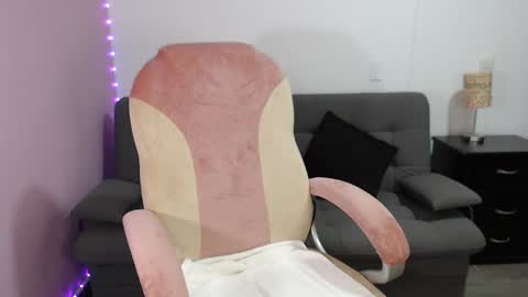 Snapshot of nicol_storm chatting on November 5, 11:16 pm nicole Storm online show from November 5, 11:16 pm