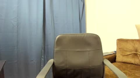 Snapshot of nicol_western chatting on January 14, 9:30 pm Nicol online show from January 14, 9:30 pm