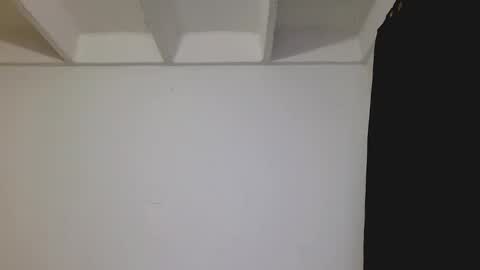 Snapshot of nicol_xx1 chatting on February 9, 10:52 am Nicol online show from February 9, 10:52 am