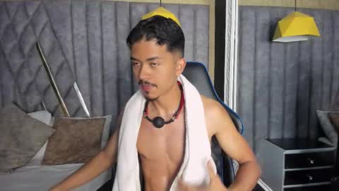 Nicolai online show from December 3, 12:25 pm