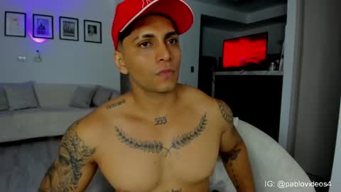 Snapshot of nicolas_montoya chatting on July 7, 5:10 am nicolas_montoya online show from July 7, 5:10 am