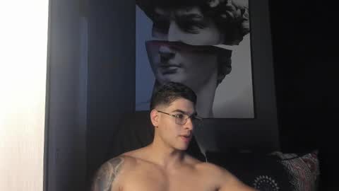 Snapshot of nicolasmuscle chatting on September 29, 6:35 pm Andres online show from September 29, 6:35 pm