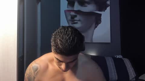 Snapshot of nicolasmuscle chatting on October 1, 2:28 am Andres online show from October 1, 2:28 am