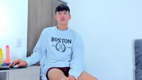 nicolastorres__ online show from November 12, 4:57 am