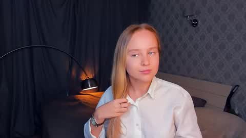 Snapshot of nicolavanderbie chatting on September 20, 5:47 pm Nicoletta online show from September 20, 5:47 pm