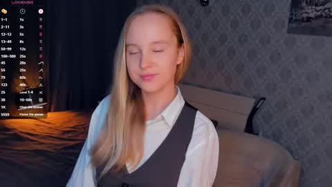 Snapshot of nicolavanderbie chatting on September 24, 5:27 pm Nicoletta online show from September 24, 5:27 pm