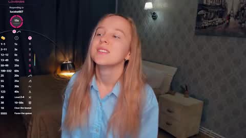 Nicoletta online show from November 1, 6:43 pm