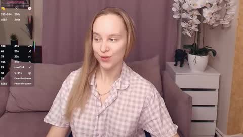 Nicoletta online show from February 6, 7:39 pm