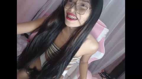 nicole_ashley69 online show from January 6, 12:42 pm