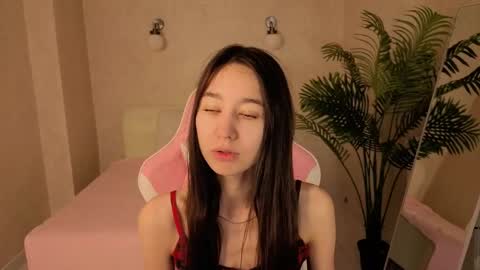 Nicole online show from May 25, 1:11 am