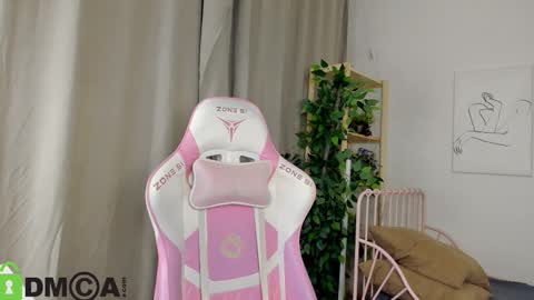 GMT7TueWedThSu 0300am-0900am. Sa 1000am-0400pm online show from October 21, 8:20 pm