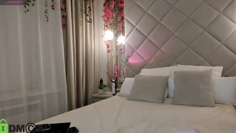 GMT7TueWedThSu 0300am-0900am. Sa 1000am-0400pm online show from December 1, 12:04 am