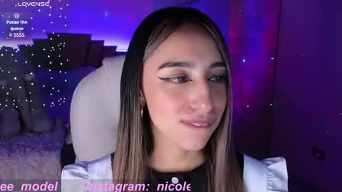 Snapshot of nicole_edwards chatting on February 23, 2:29 am Nicole online show from February 23, 2:29 am