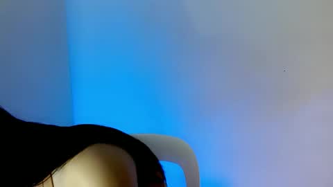 nicole_kiss01 online show from February 25, 8:13 am