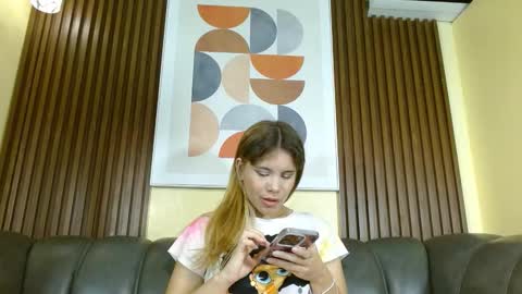 Nicole Ramires online show from February 16, 7:32 pm