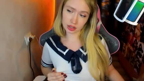 Snapshot of nicole_ricci_ chatting on October 30, 10:10 pm Nicole online show from October 30, 10:10 pm