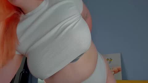 Snapshot of nicole_wans chatting on September 19, 8:16 am Nicole online show from September 19, 8:16 am