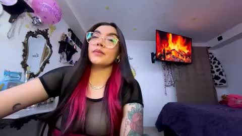 Nicole online show from April 17, 5:43 am