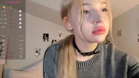 Mary online show from February 25, 8:19 pm