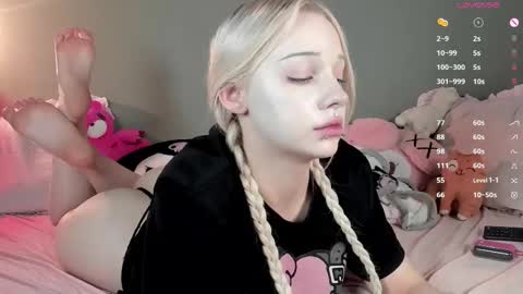 Mary online show from October 29, 1:02 pm