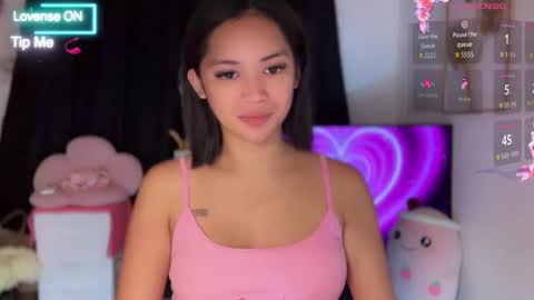 NICOLE online show from February 24, 2:15 pm