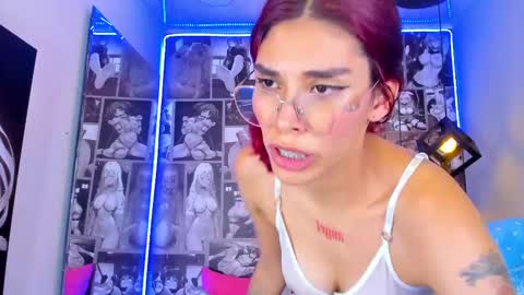 N i c o l e  online show from January 4, 5:05 pm