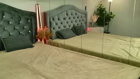 nicoleeverly online show from February 21, 1:45 pm