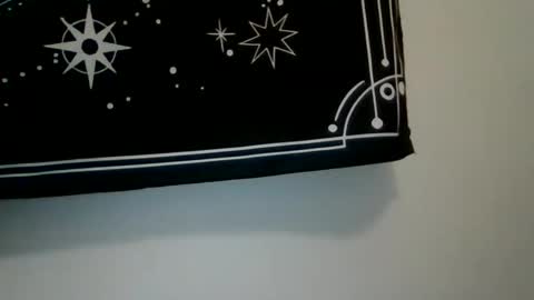 Nicole online show from March 23, 10:30 am